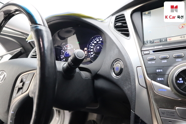 2011 - hyundai grandeur