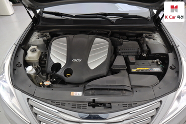 2011 - hyundai grandeur
