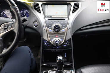 2011 - hyundai grandeur