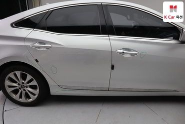 2011 - hyundai grandeur