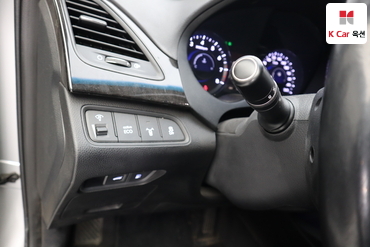 2011 - hyundai grandeur