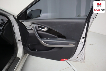 2011 - hyundai grandeur