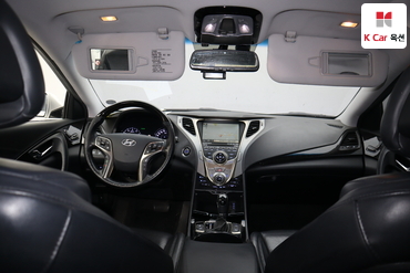 2011 - hyundai grandeur