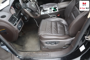 2013 - volkswagen touareg