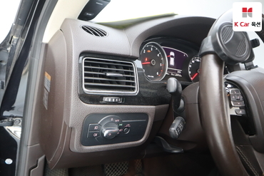 2013 - volkswagen touareg