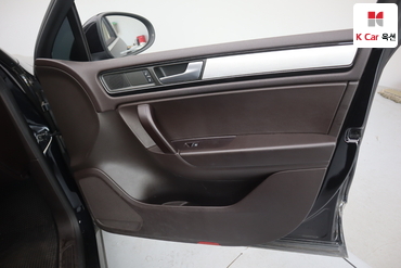 2013 - volkswagen touareg