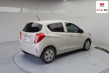 2016 - chevrolet spark