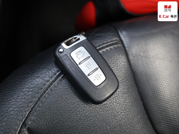 2012 - hyundai veloster