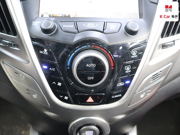 2012 - hyundai veloster
