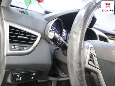 2012 - hyundai veloster