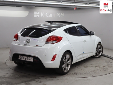 2012 - hyundai veloster