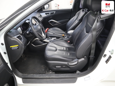 2012 - hyundai veloster