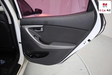2016 - hyundai avante