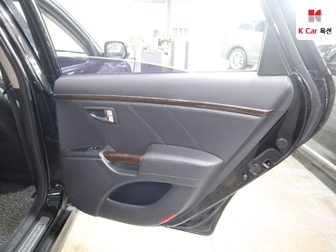 2010 - hyundai grandeur