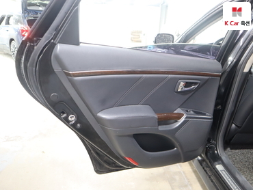 2010 - hyundai grandeur
