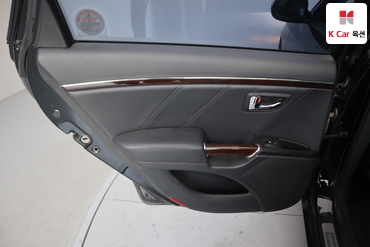 2010 - hyundai grandeur