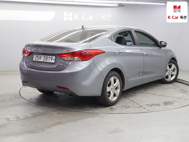 2013 - hyundai avante