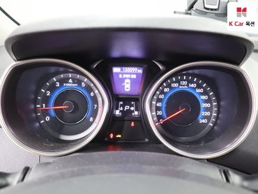 2013 - hyundai avante