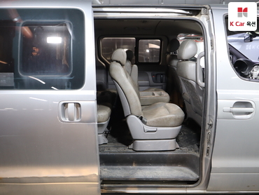 2014 - hyundai grand starex