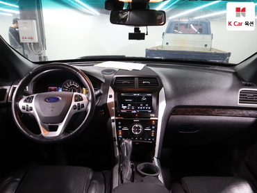 2013 - ford explorer
