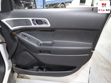 2013 - ford explorer