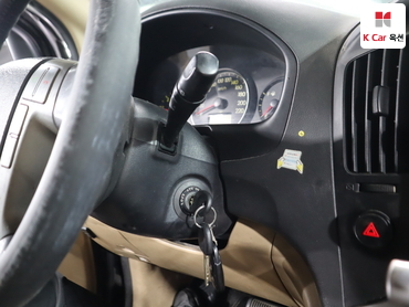 2012 - hyundai grand starex