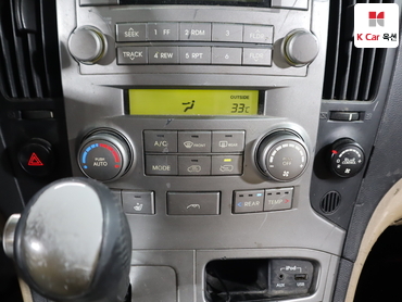 2012 - hyundai grand starex