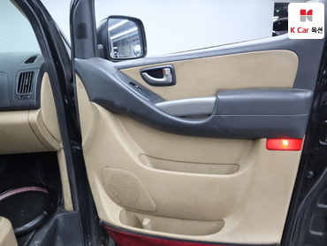 2012 - hyundai grand starex