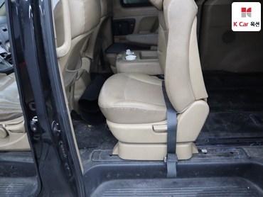 2012 - hyundai grand starex