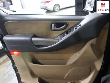 2012 - hyundai grand starex