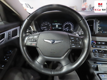 2018 - genesis g80