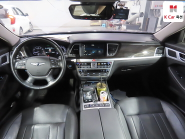 2018 - genesis g80