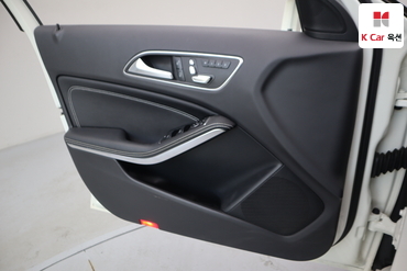 2017 - mercedes-benz a200