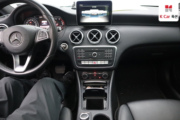 2017 - mercedes-benz a200