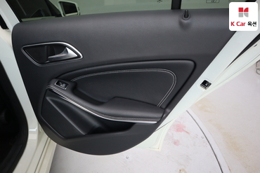 2017 - mercedes-benz a200