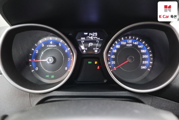 2012 - hyundai avante
