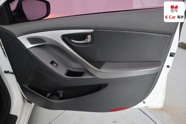 2012 - hyundai avante
