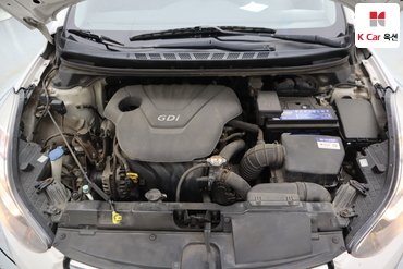 2012 - hyundai avante