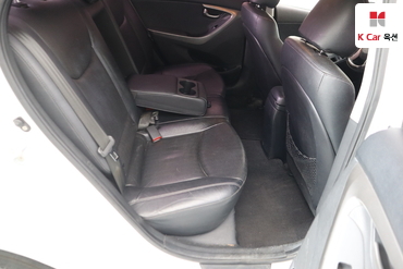 2012 - hyundai avante