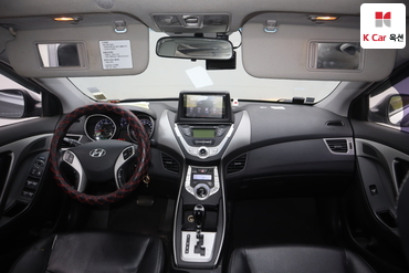 2012 - hyundai avante