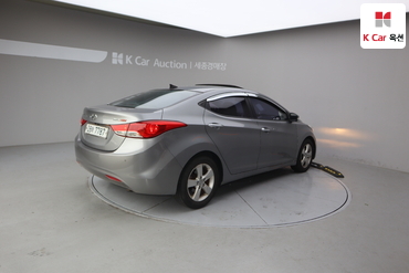 2012 - hyundai avante