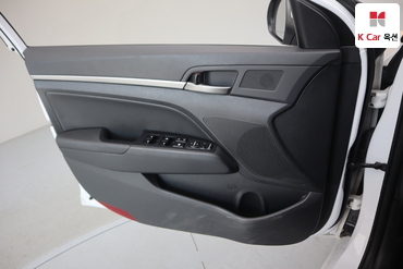 2018 - hyundai avante