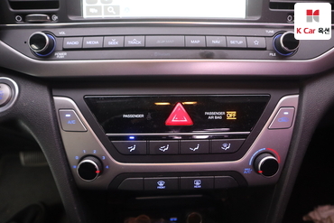 2018 - hyundai avante
