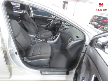 2016 - hyundai avante
