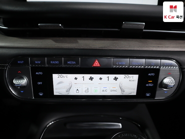 2023 - genesis g90