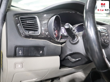 2019 - kia carnival
