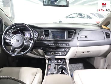 2019 - kia carnival