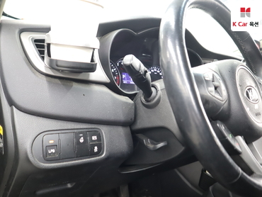 2015 - kia carens