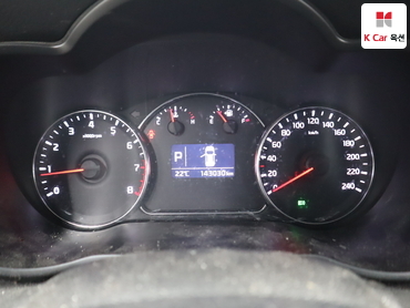 2015 - kia carens