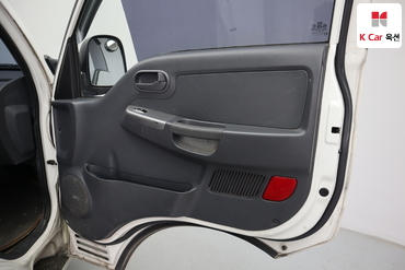 2013 - kia bongo iii